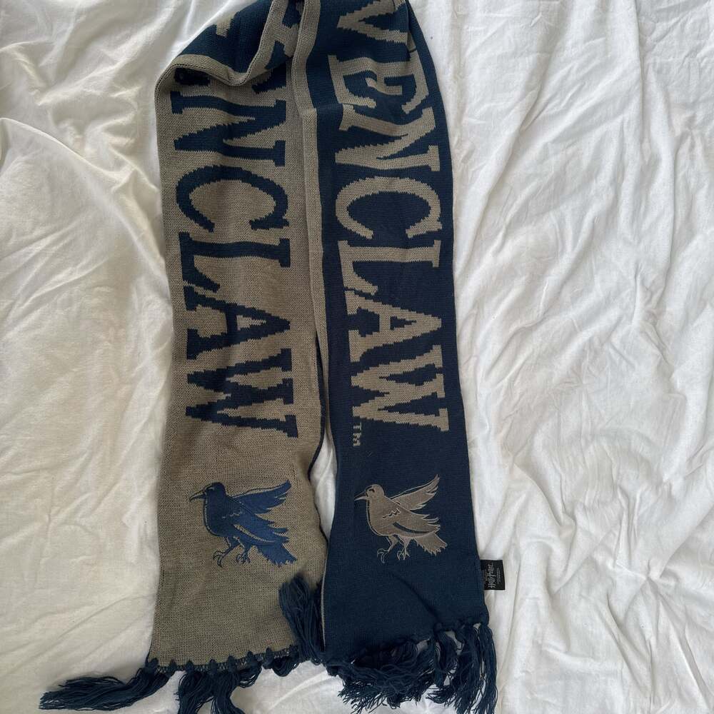 Universal Studios The Wizarding World of Harry Potter Ravenclaw Scarf